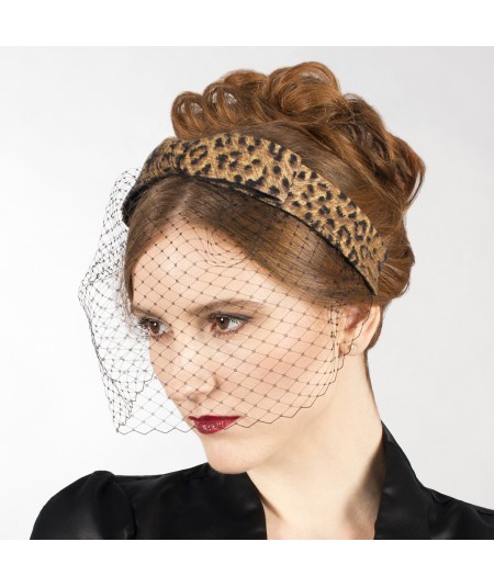 https://www.jenniferouellette.com/15689-home_default/leopard-bow-and-face-veil.jpg
