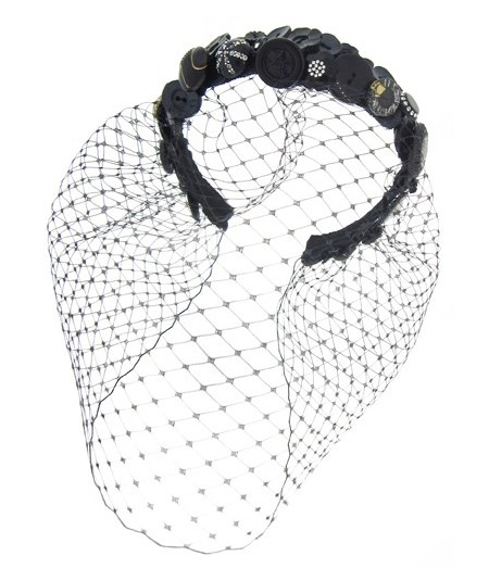 fcrb2-birdcage-veil-fascinator-with-buttons